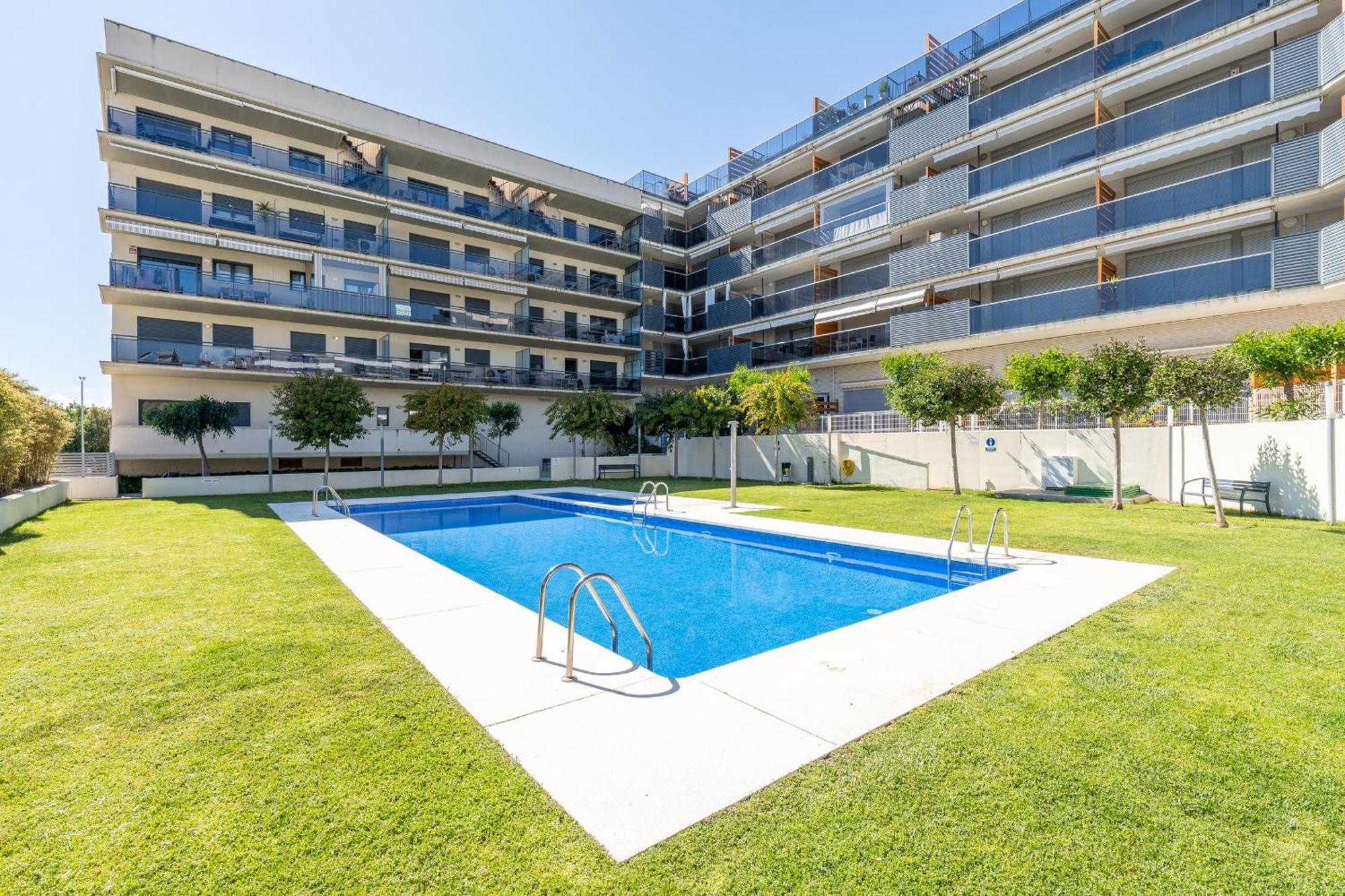 Hauzify I Apartament Mestral Cambrils Exterior foto